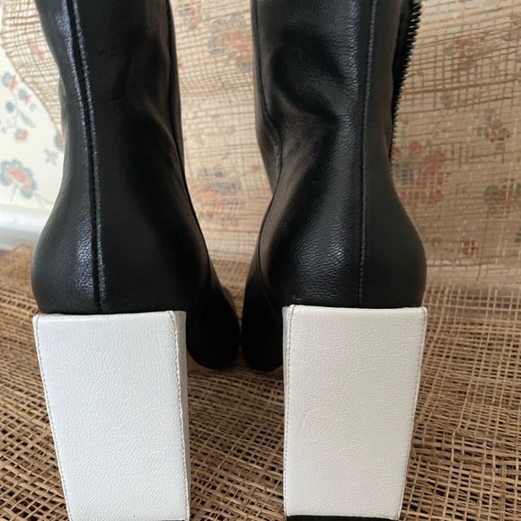 Jessica Simpson “timea” black and white block heel ankle boots. Size 7 - Picture 2 of 7